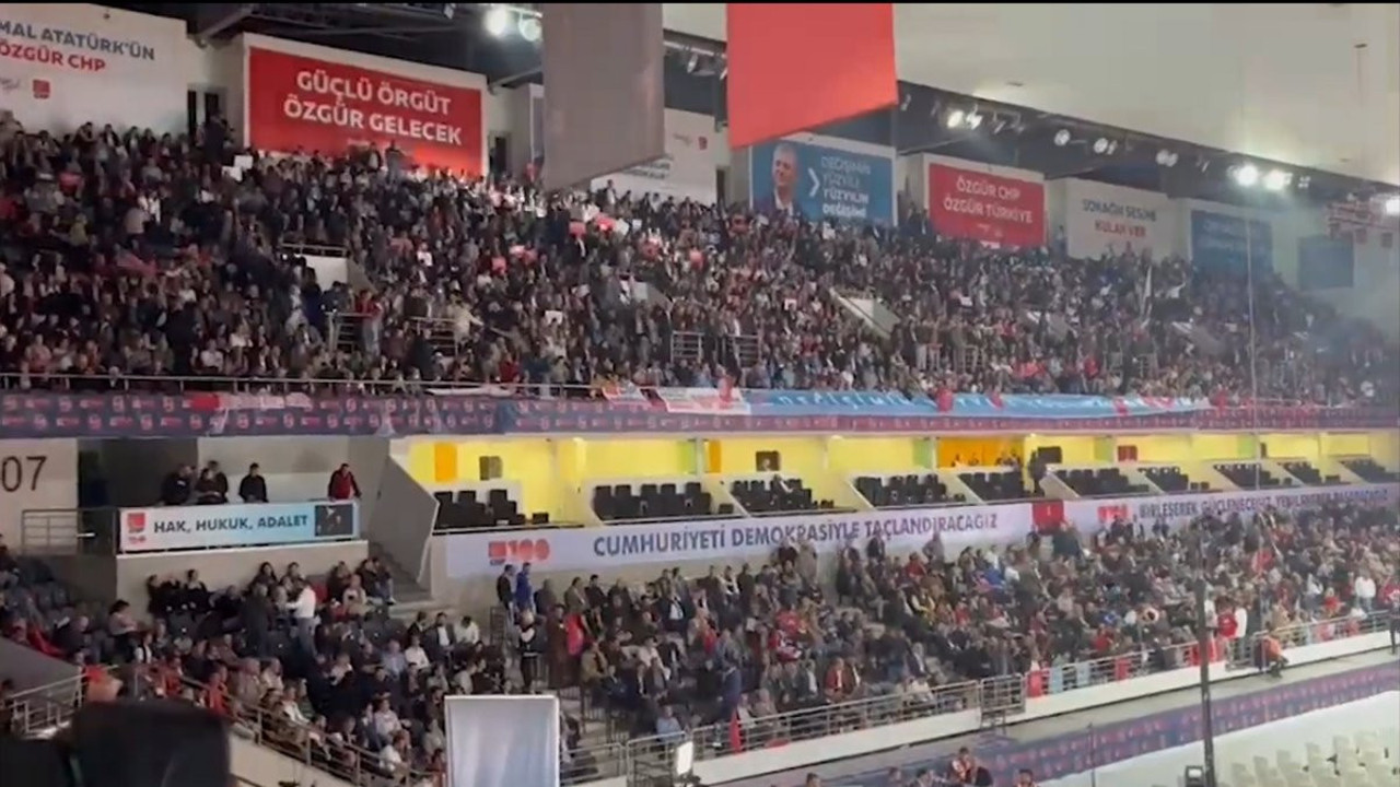 CHP kurultayında karşılıklı atışma. Kılıçdaroğlu sloganına karşı tribün ıslıkla yanıt verdi