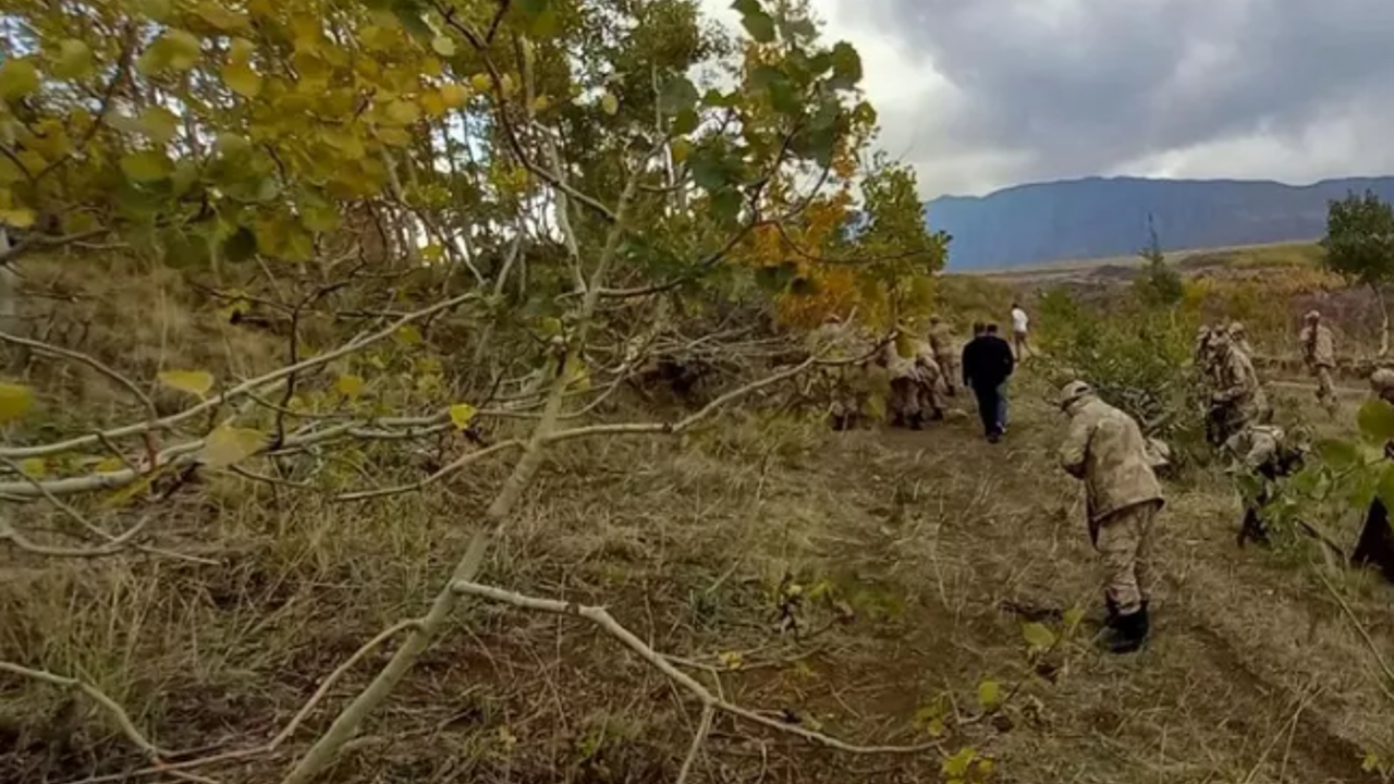 Günlerdir aranıyordu vahşet ortaya çıktı. Yakılmış cesedi bulundu. Çok sayıda gözaltı var