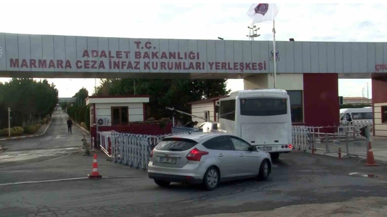 Dilan Polat Silivri Cezaevi’ne getirildi