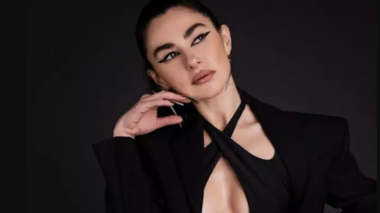 Nesrin Cavadzade peş peşe pozlar paylaştı beğeni butonu çöktü