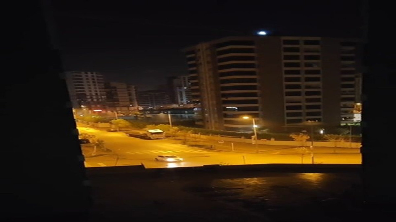 Dakikalarca drift atan sürücü mahalleliyi bezdirdi