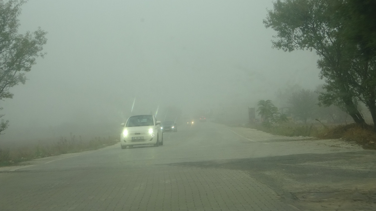 Muğla’da sisten göz gözü görmedi