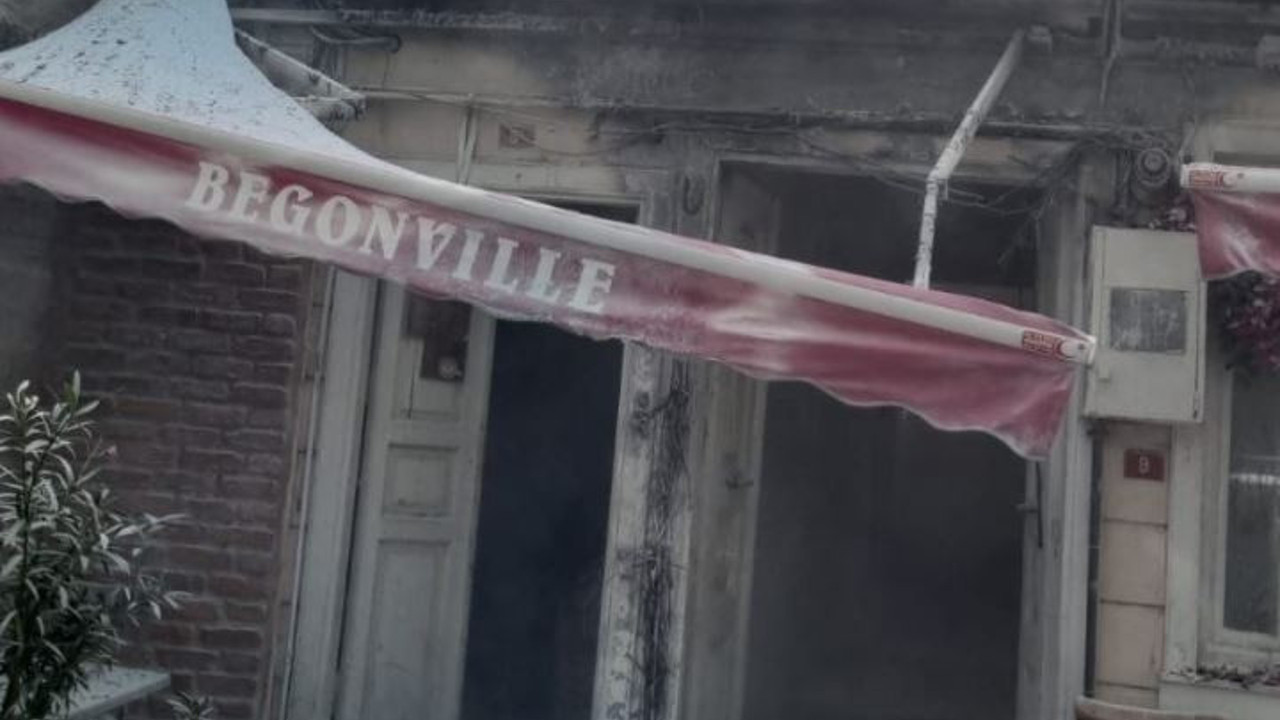 Suni çiçeği koparırken turistik oteli yaktı. 100 bin TL'lik zarar oluştu