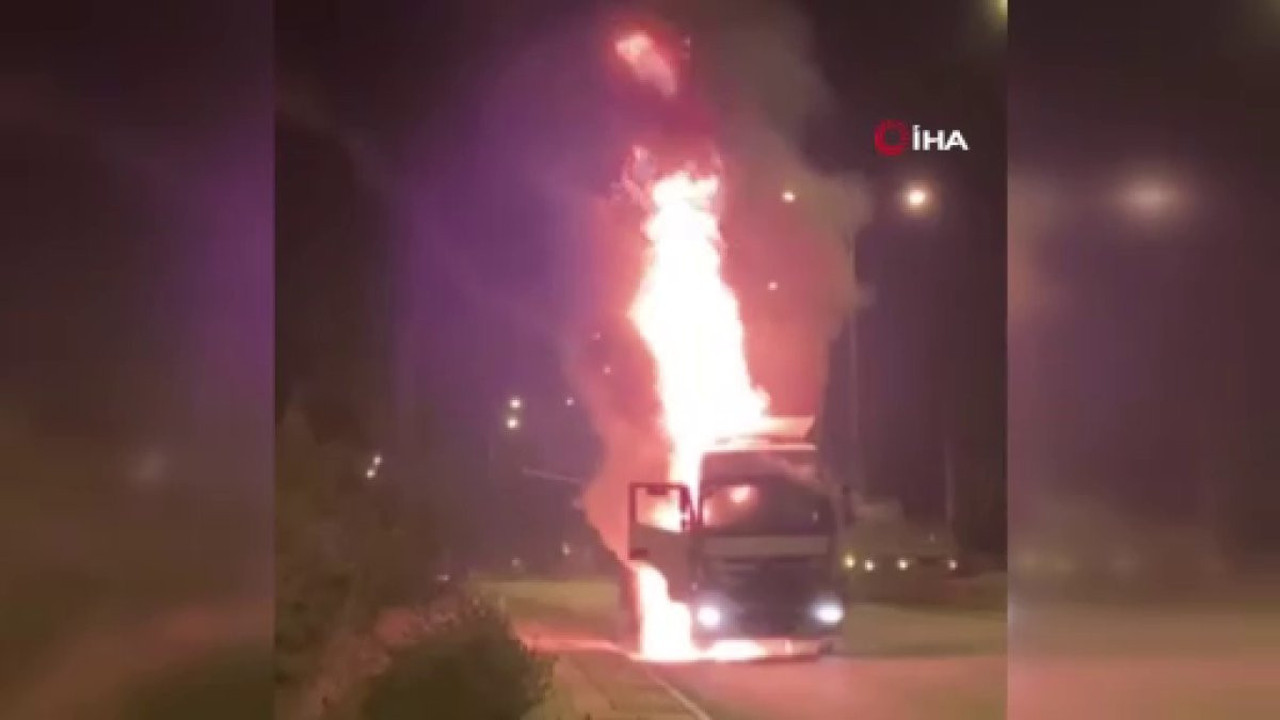 Hatay’da tır yangını! Sürücü son anda kurtuldu