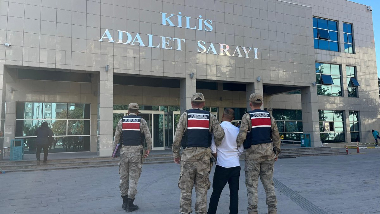 Sahte kimlik ile yakayı ele verdi. Uyuşturucularını bakın nereye sakladı