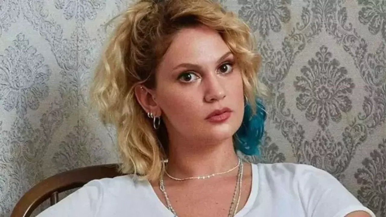 Farah Zeynep Abdullah imaj değiştirdi. Son haline yorum yağdı