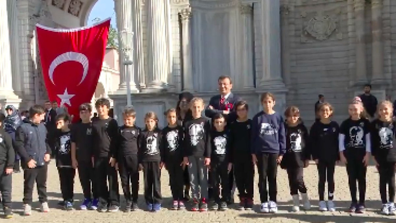 İmamoğlu'ndan fotoğraf çektiren çocuklara sürpriz