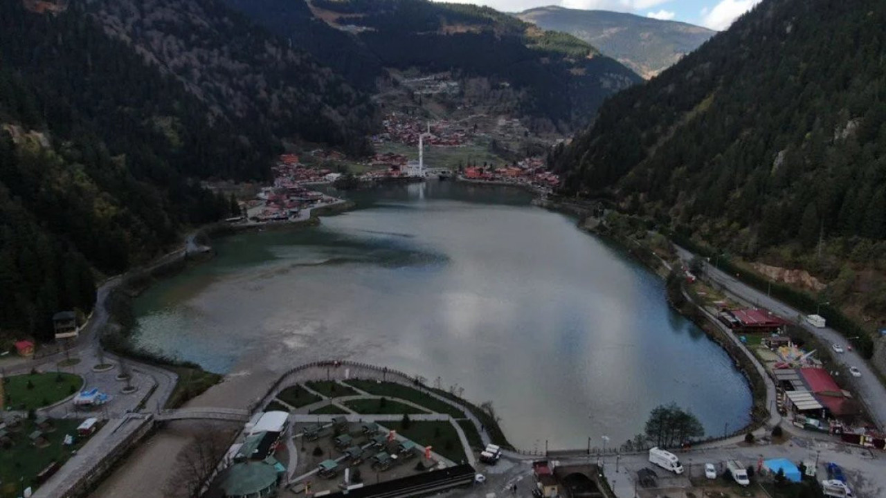 Uzungöl çamur gölüne dönecek: Su seviyesi 4 metreye kadar düştü