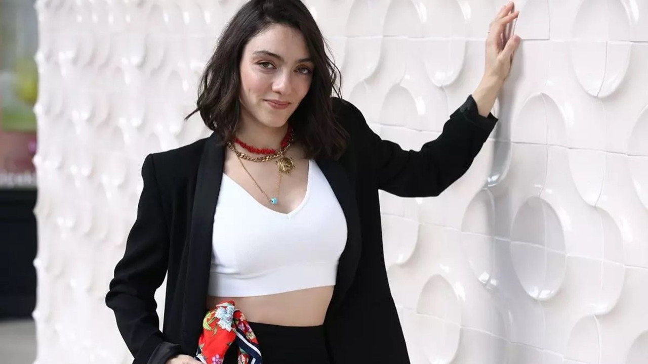 Merve Dizdar’dan meslektaşlarına sert eleştiri. “Bunu yapan ihanet etmiş olur”