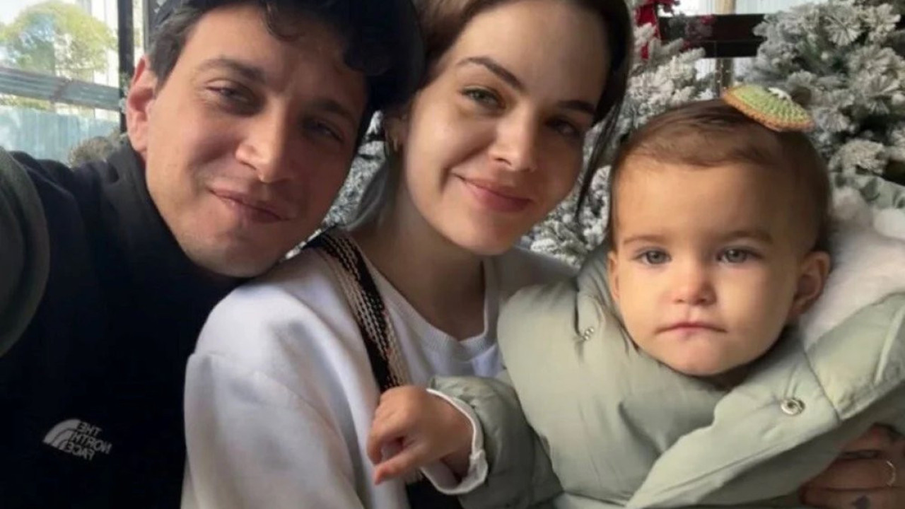 Ömer dizisinin yıldızı Selahattin Paşalı'dan aile pozu geldi