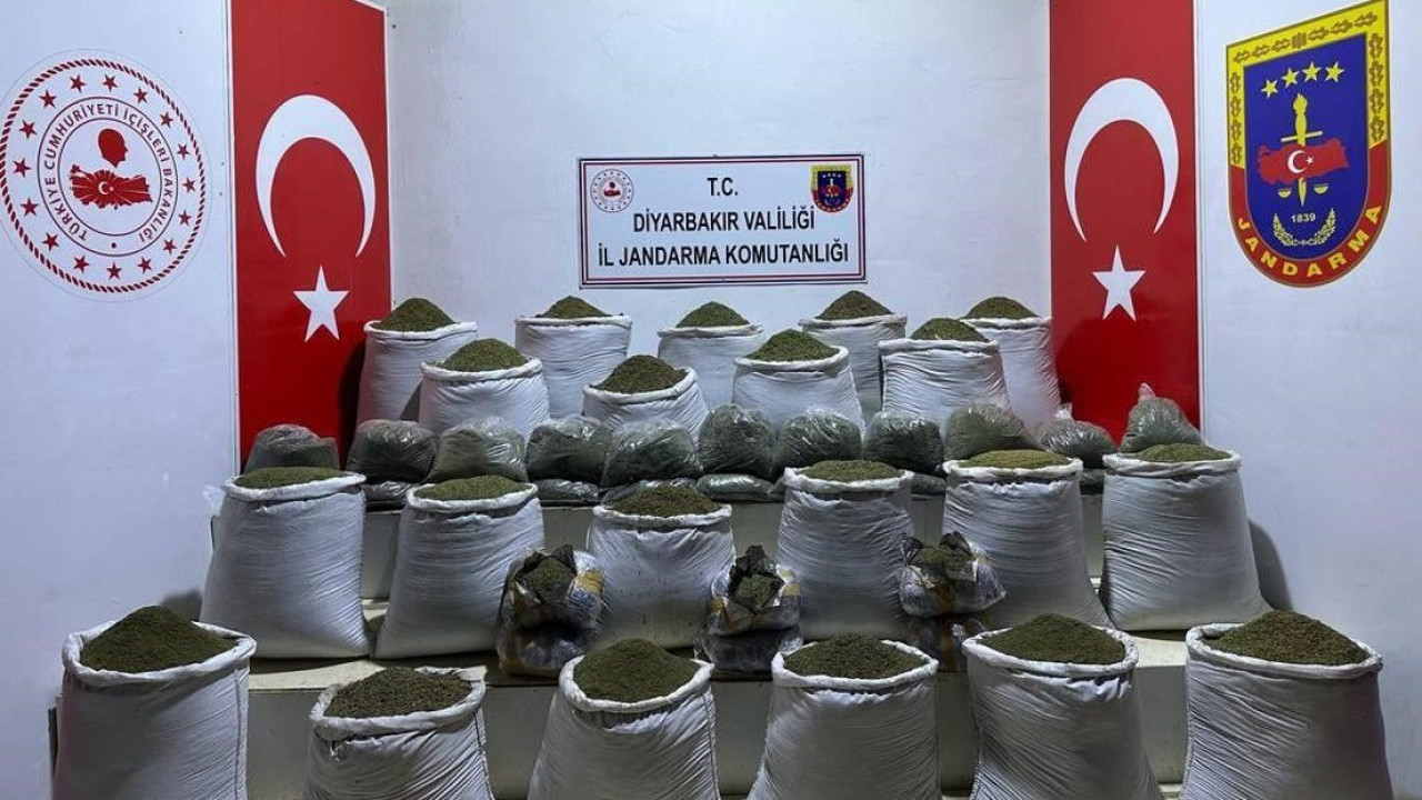 1 ton 23 kilo esrar ele geçirildi