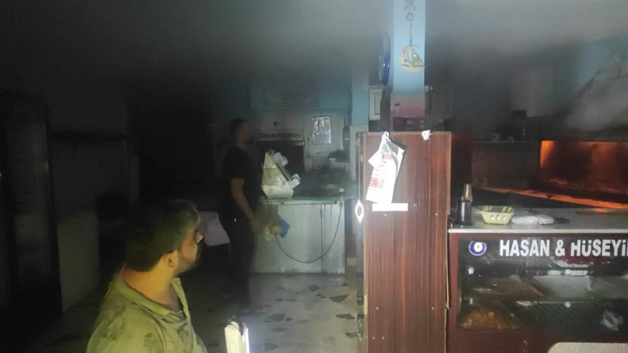Hatay’da iş yerinde yangın çıktı