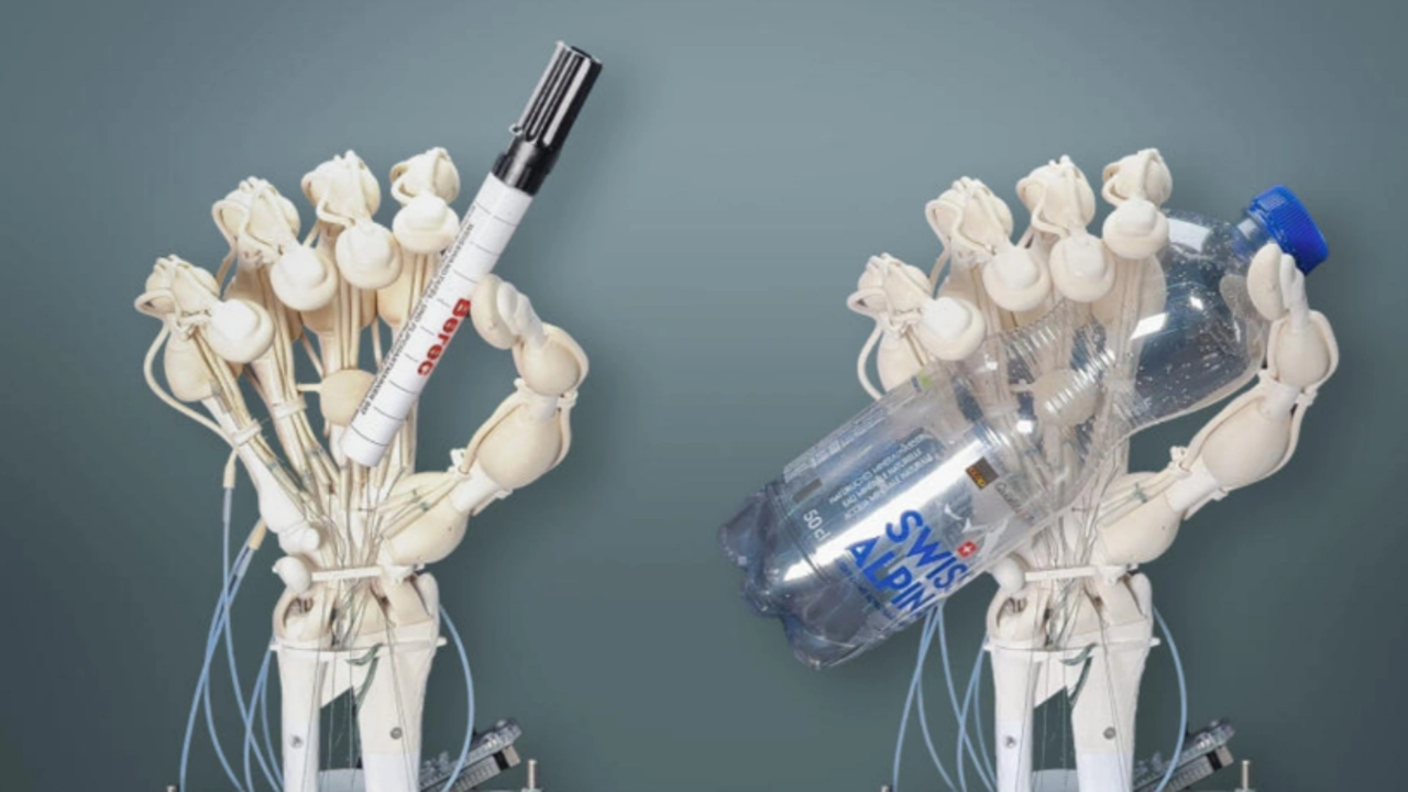 Kemik bağ ve tendonları olan robot üretildi. Bilim kurgu filmlerinden fırlamış gibi