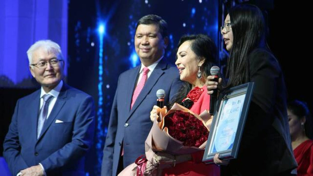 Türkan Şoray 45 yıl sonra yeniden Kırgız topraklarında. İlk gelişinde otağ kurup kımız ikram etmişler