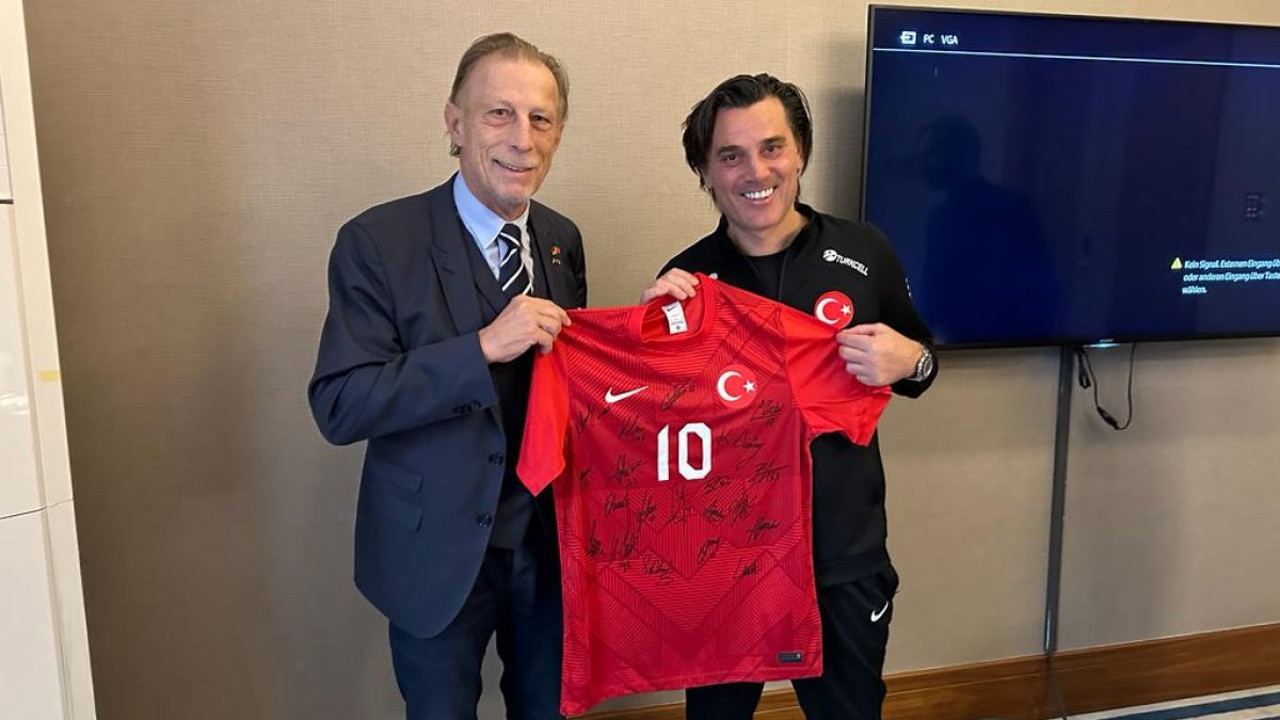 Daum’dan Altıntop ve Montella’ya ziyaret. Forma hediye edildi