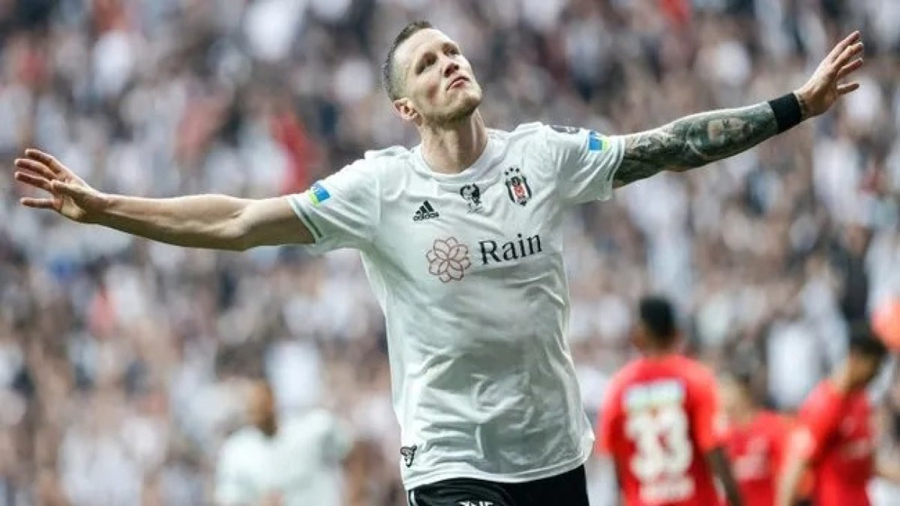 Beşiktaş'a eski golcüsü haber gönderdi. Menajeriyle iletişim kuruldu