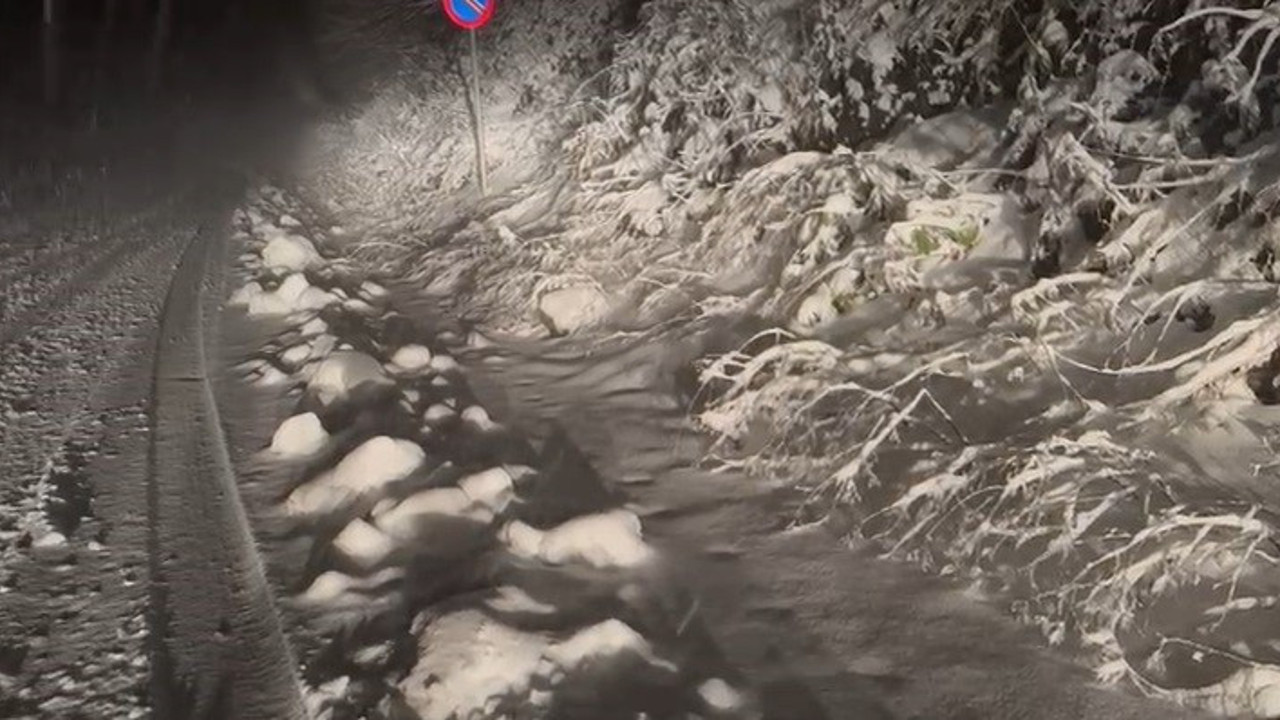 Kartepe'de kar kalınlığı 5 santimetreyi buldu