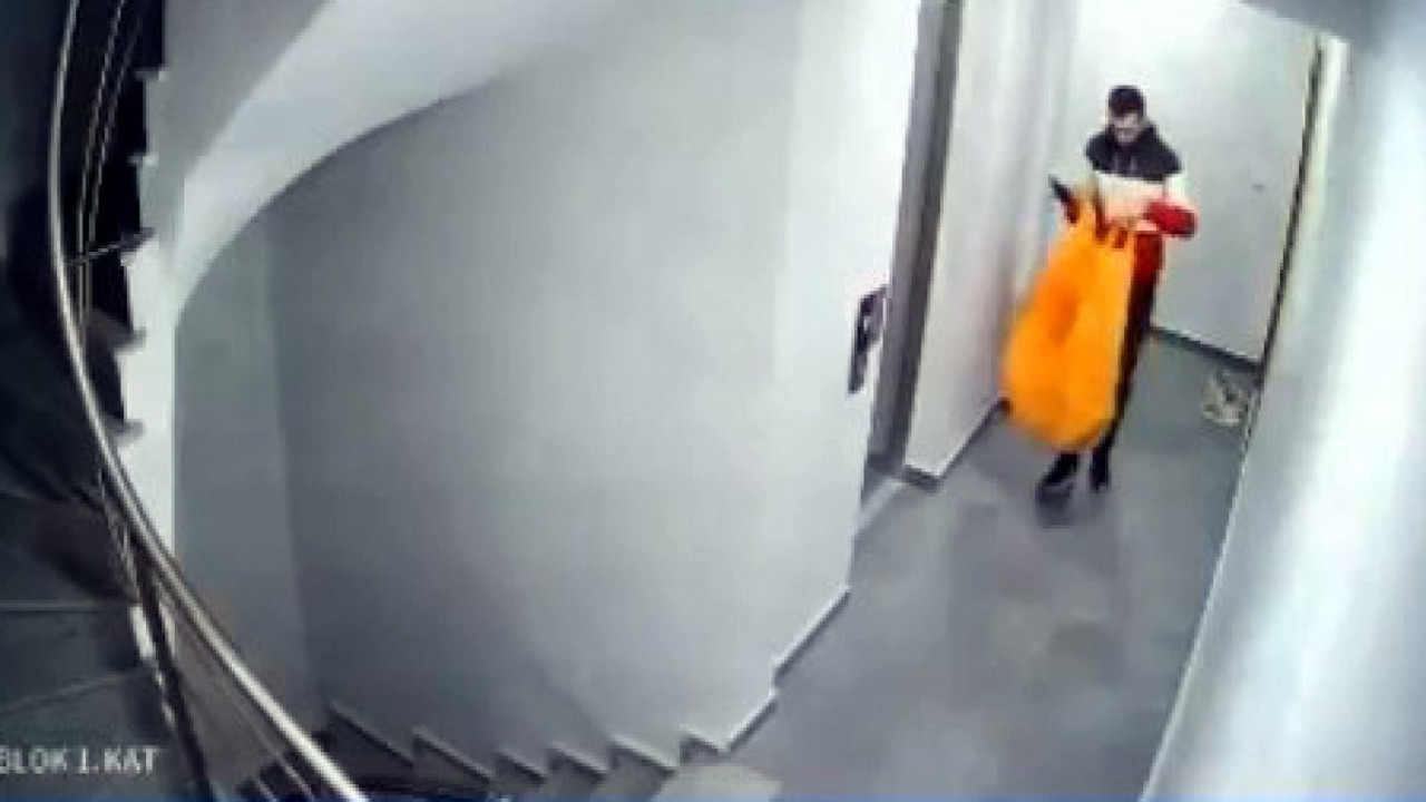 ‘Kargocuyum’ diyerek girdi. Binadaki ayakkabıları alıp kayıplara karıştı
