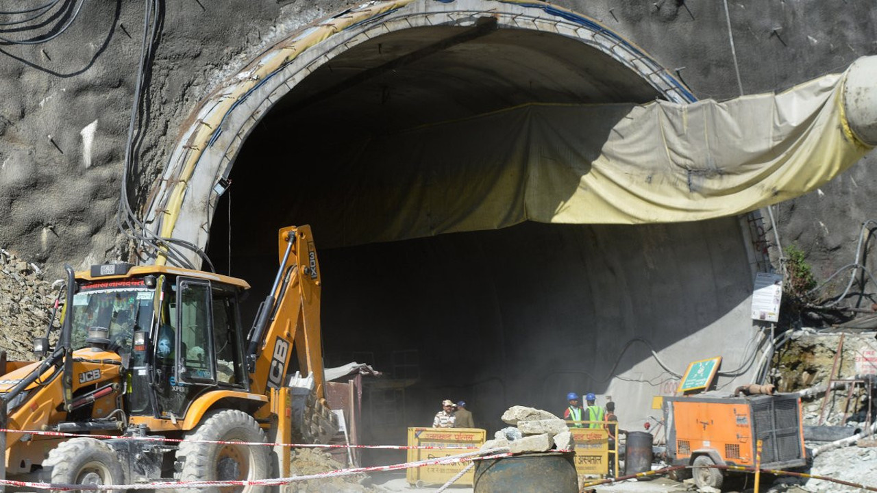 Tünelde mahsur kalan işçilerin ilk görüntüleri yayınlandı
