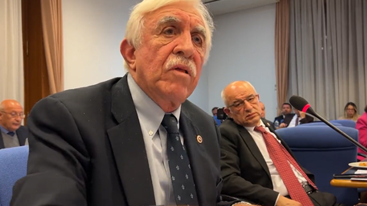 Yandaş medyanın yıllarca maaşa bağladığı Cengiz Çandar mecliste "YPG terör örgütü değil" dedi