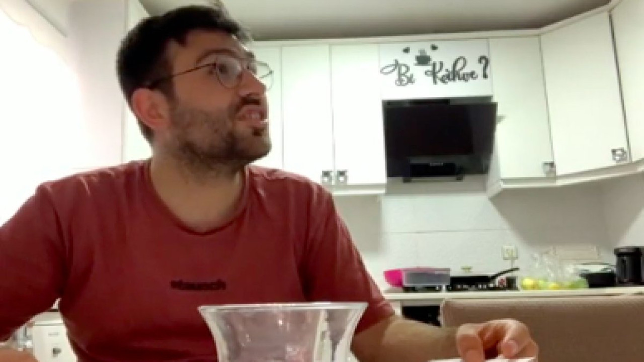 13 yaşındaki öğrencisinin sevgilisi olmasına şaşıran öğretmen: "Sen daha dün doğmadın mı?