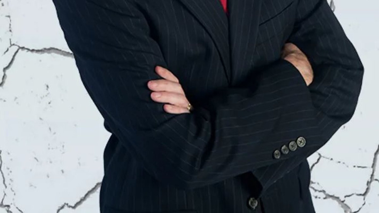 Ünlü sunucu canlı yayında kanala veda etti