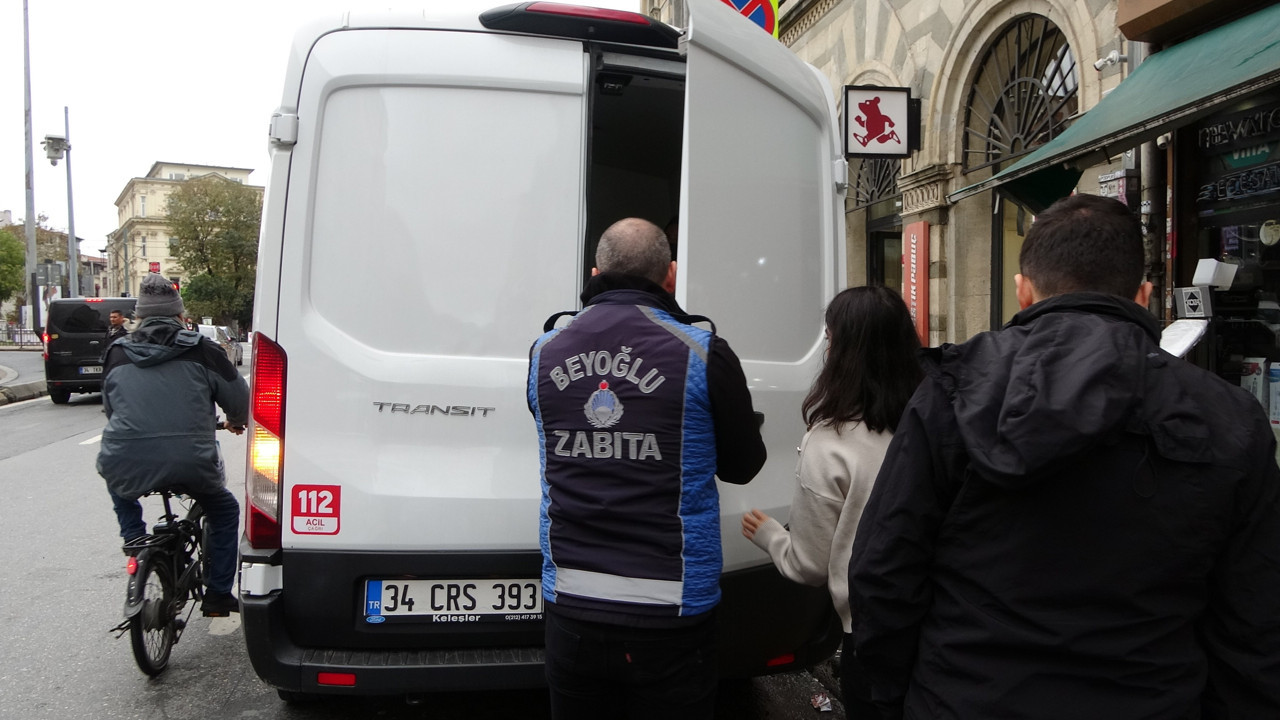 İstanbulkart doldurma bahanesiyle para topluyorlardı. 2 kadın kıskıvrak yakalandı