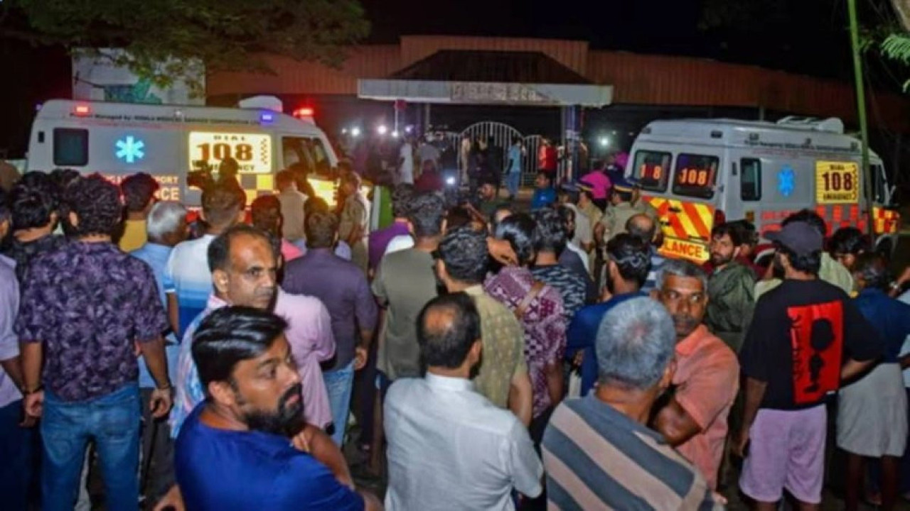 Hindistan'da izdiham: 4 ölü