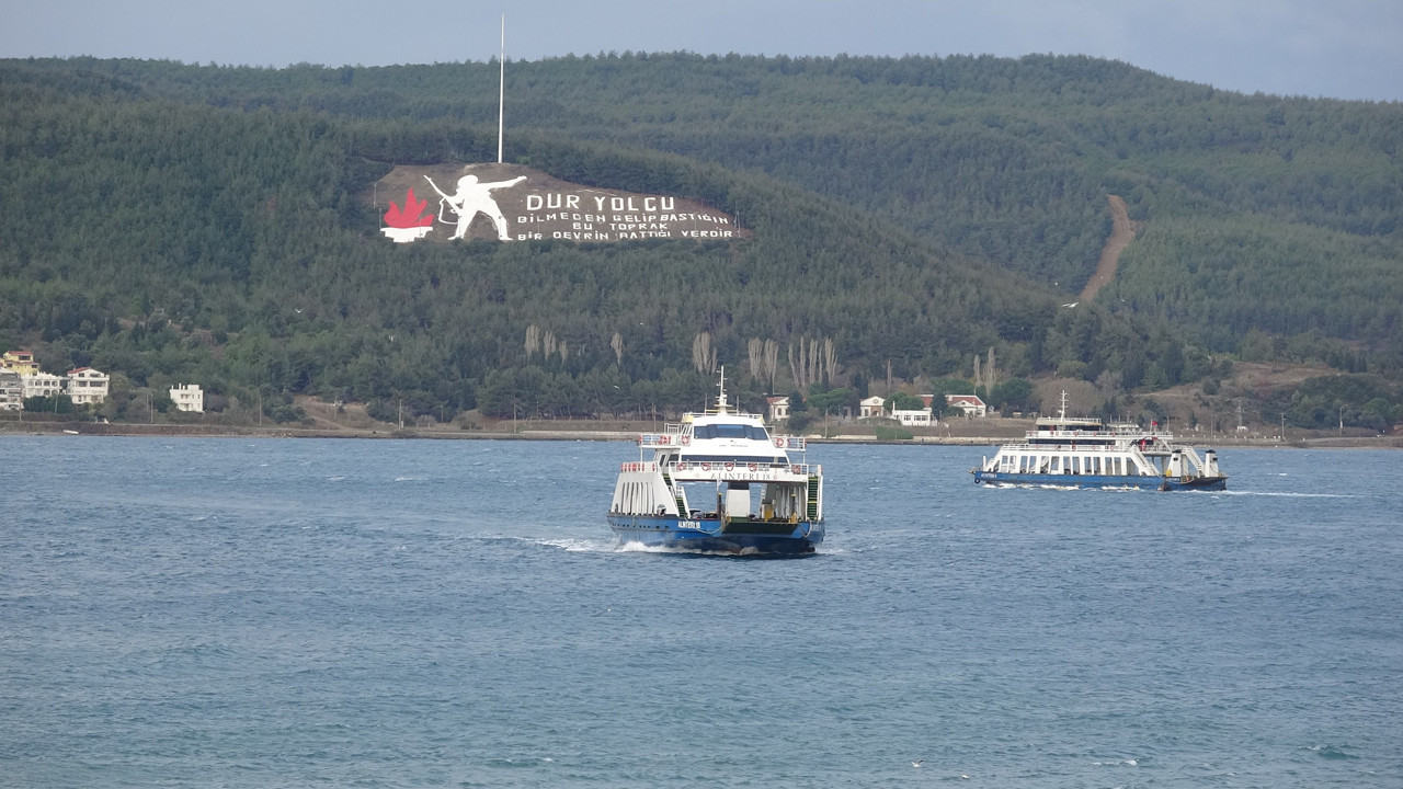 Bozcaada ve Gökçeada’ya tüm feribot seferleri iptal edildi (28 Kasım 2023)