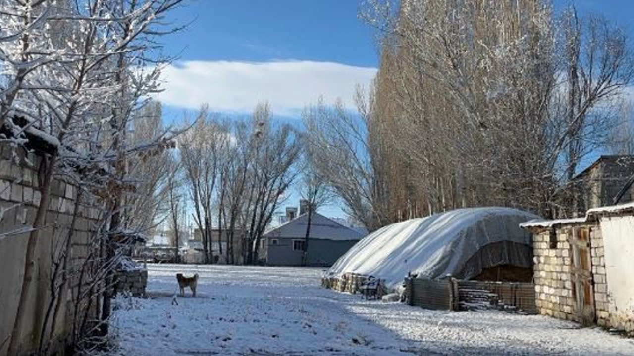 66 köy yolu ulaşıma kapandı