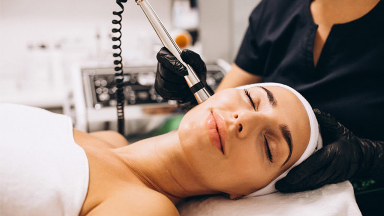 Yaz ve kış mevsiminde cilt bakımı nasıl yapılmalı? Cilt tipine göre adım adım aşamalar