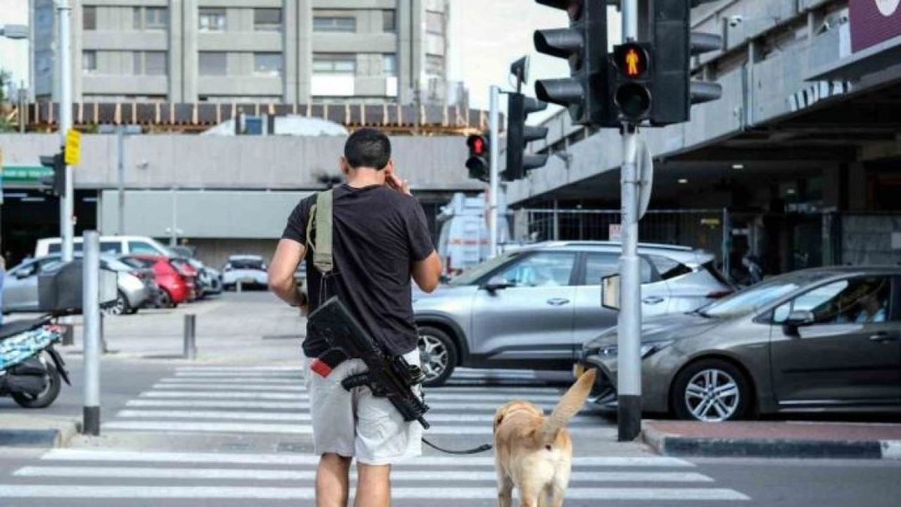 İsrailli Bakan halka silah dağıtmayı sürdüreceğini söyledi