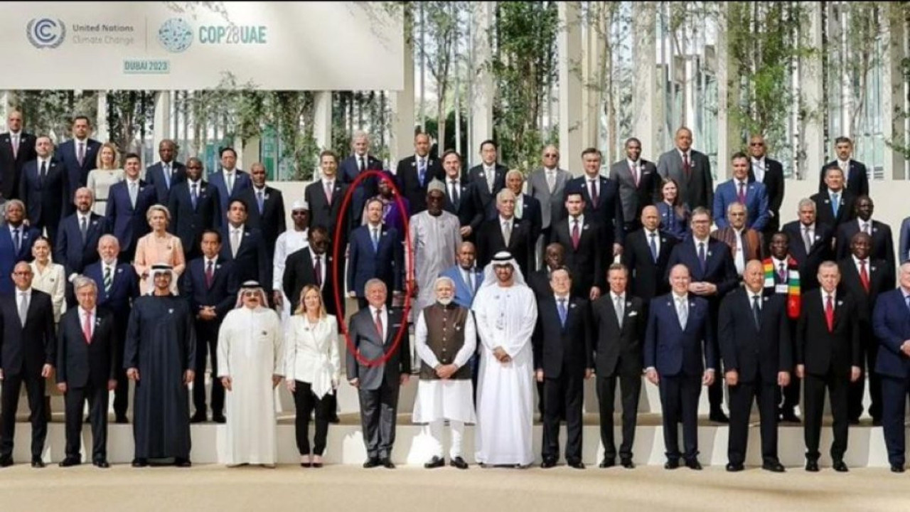 Davutoğlu'ndan Erdoğan'ın da girdiği o kareye çok sert tepki. 'Hiç mi utanmıyorsunuz'