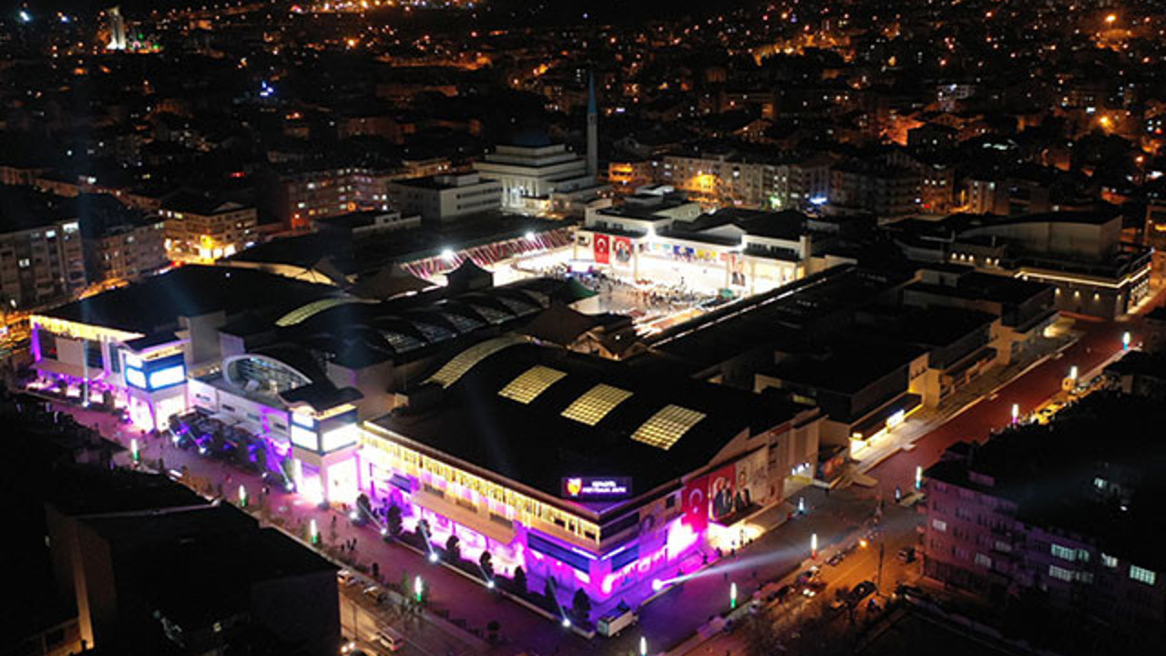 İki dev AVM 4 milyar bedelle ihaleye çıkıyor. 15 Temmuz darbe girişimi sonrası TMSF'ye geçmişlerdi