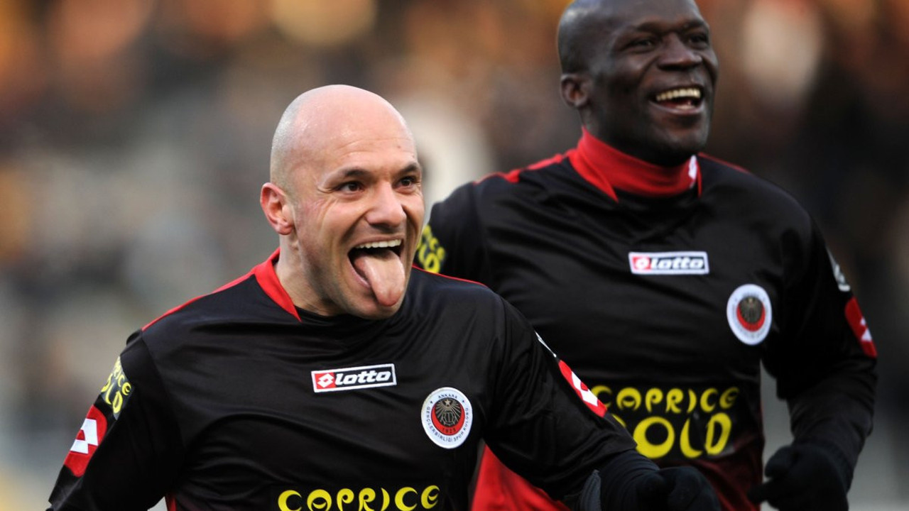 İrfan Can Kahveci'nin idolüm dediği Hurşut Meriç konuştu. 'Onunla gurur duyuyorum'