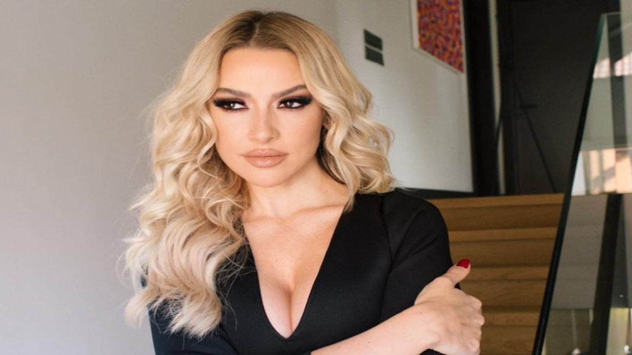 Hadise Galatasaraylı yıldıza gönlünü kaptırdı