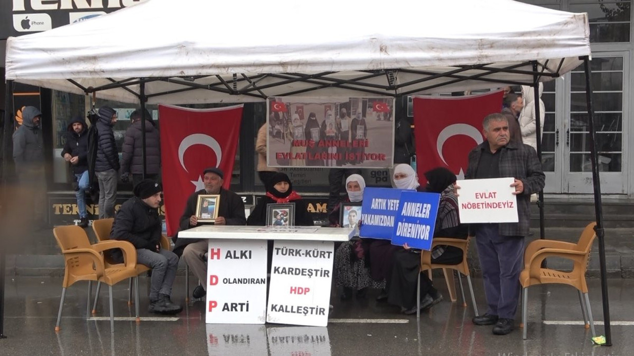 Bir aile daha Evlat Nöbetine katıldı