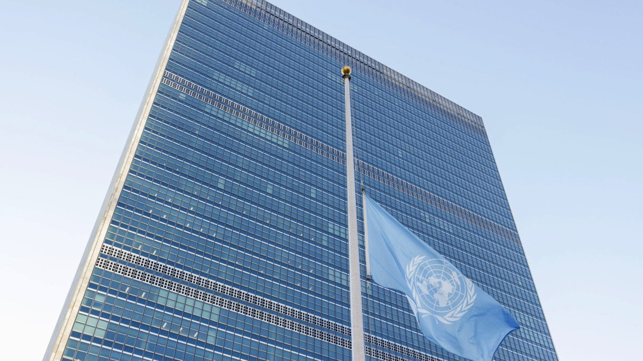 İsrail BM Koordinatörü Hastings'in vizesini iptal etti