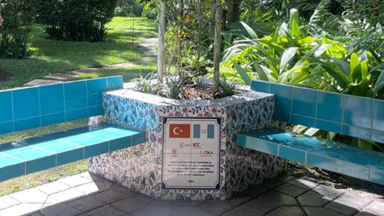 Atatürk'ün büyüklüğünü dünya anladı yobazlar anlayamadı. Guatemala'ya Atatürk büstü dikildi