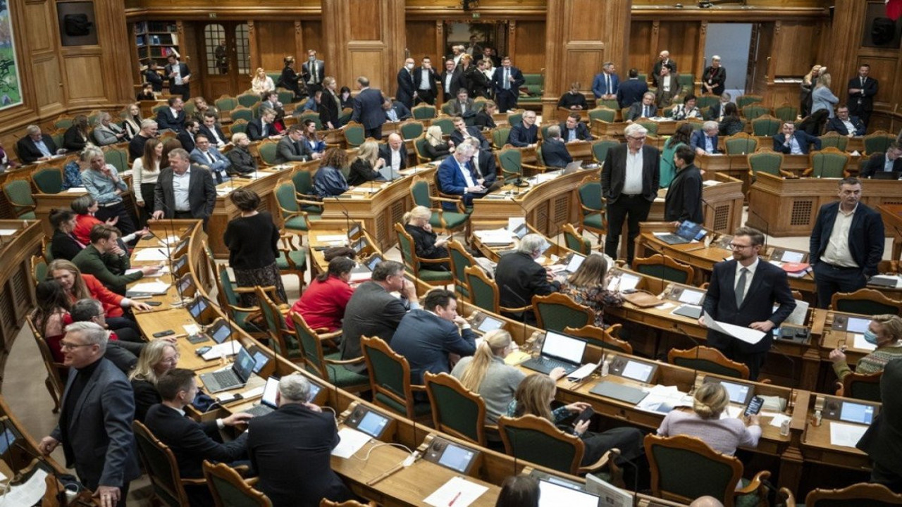 Danimarka Kur'an-ı Kerim ve diğer kutsal kitapların yakılmasını yasakladı