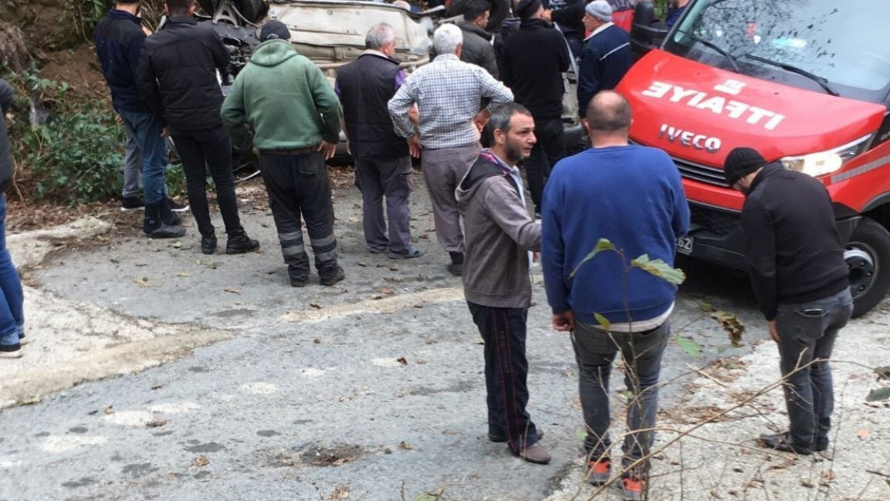 Rize’de otomobil şarampole uçtu