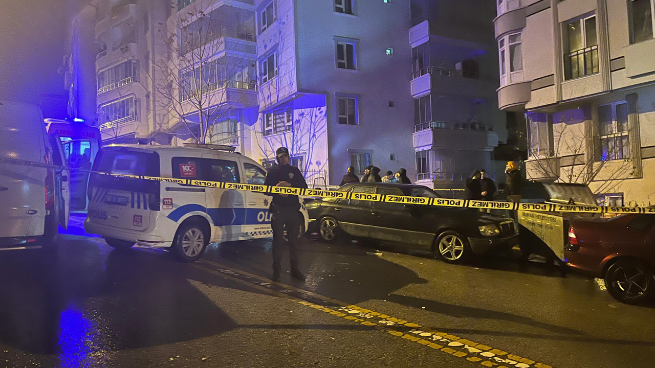 Tartıştığı kız arkadaşını boynundan vurup intihar etti