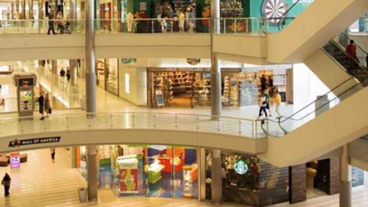 İstanbul'un en eski AVM'si yıkılıyor yerine dev rezidans yapılacak. Mağazalara boşaltmaları için talimat gitti