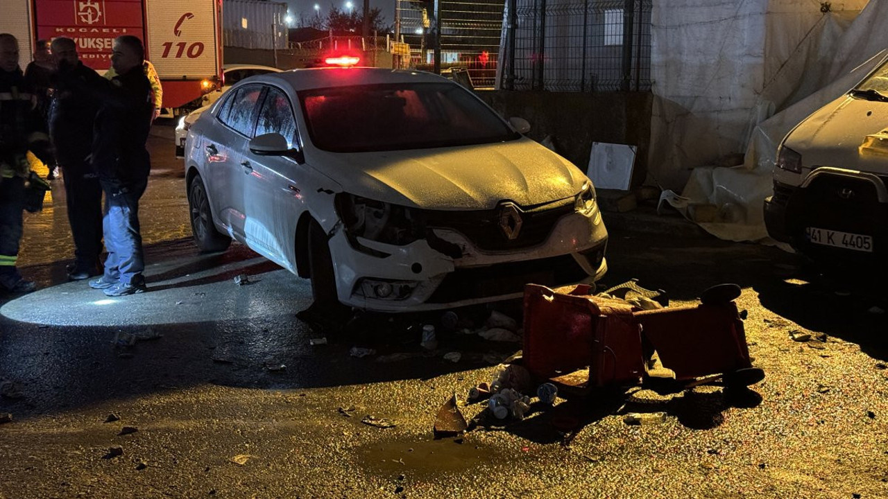 Yol kenarında köfte ekmek yiyenlerin arasına TIR daldı: 5 yaralı