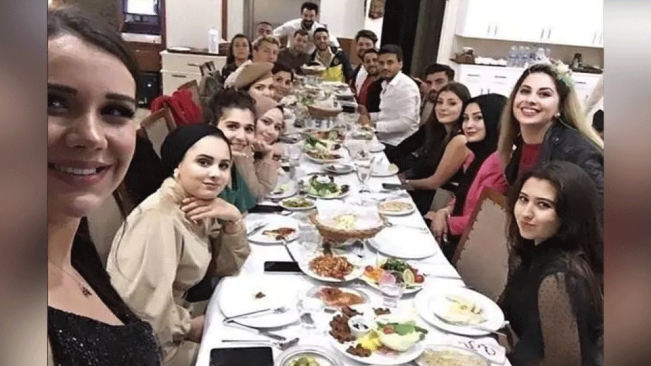 Dilan Polat’ın şampiyonlar ligi fotoğrafında yer alan fenomenlerin mallarının nasıl satılacağı belli oldu