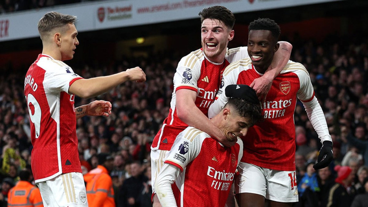 Arsenal Brighton'a 2 gol attı, maç fazlasıyla liderliğe yükseldi
