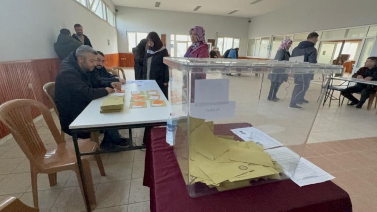 1100 nüfuslu köy referanduma gitti. Köyün geleceğini oyladılar