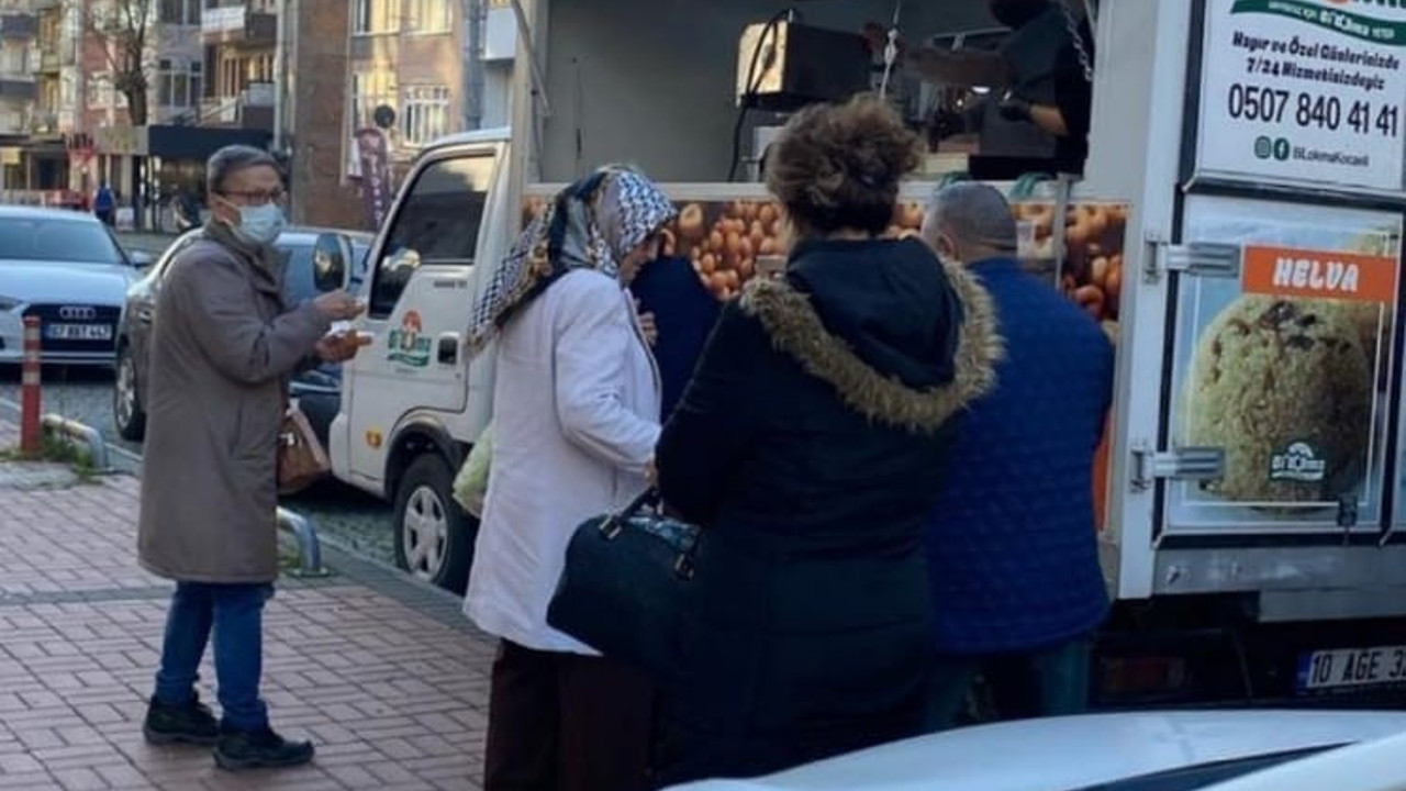 6. yılın sonunda boşanabilen kadın lokma döktürdü. Vatandaş neye uğradığını şaşırdı