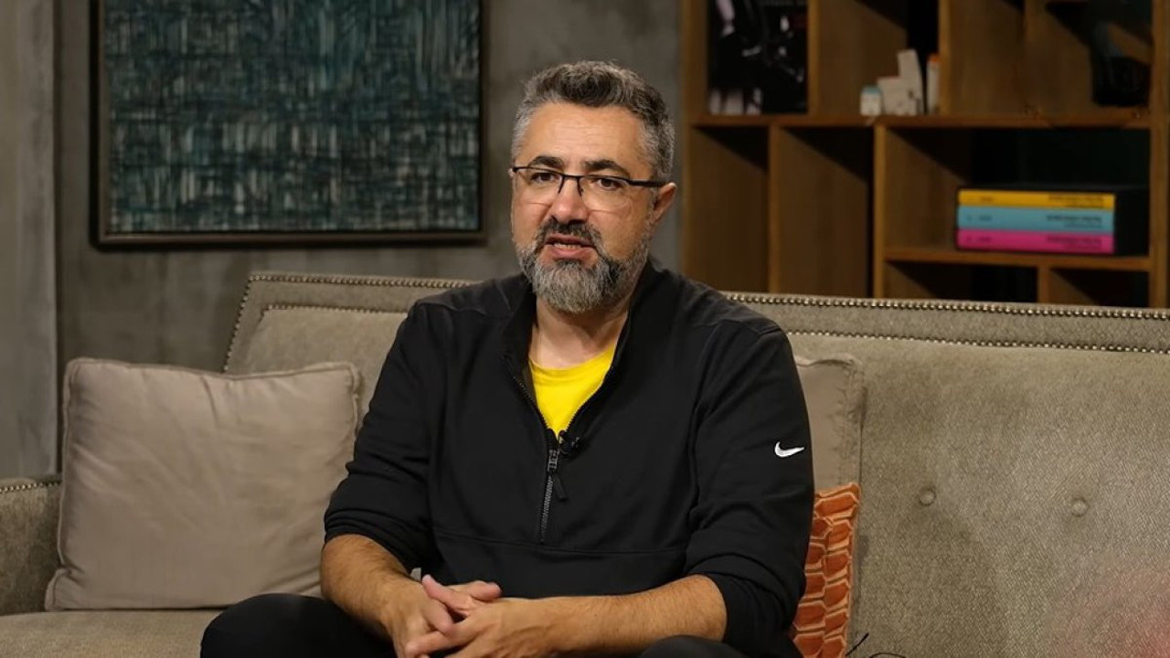 Serdar Ali Çelikler tuhaf şeyler oluyor diyerek açıkladı. Skandalların perde arkasını ortaya çıkardı