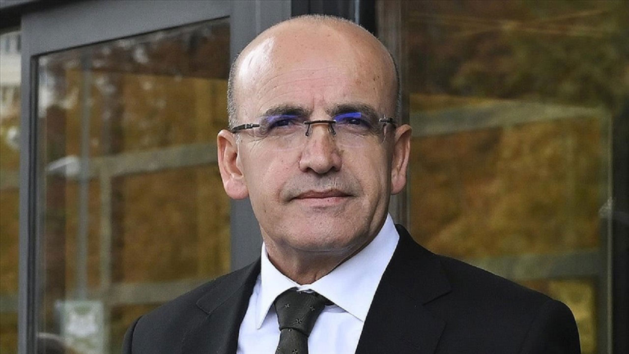 Kredi kartlarında taksit kalkıyor mu? Mehmet Şimşek gizli sinyali verdi